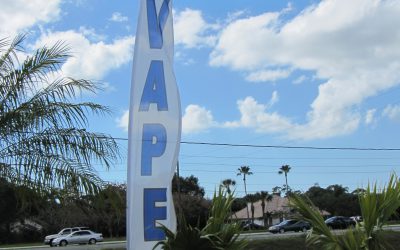 Signs in Estero